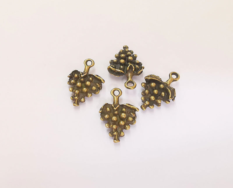 10 Bunch of Grapes Charms Double Sided Fruit Charms Antique Bronze Plated Charms (20x13mm) G23303