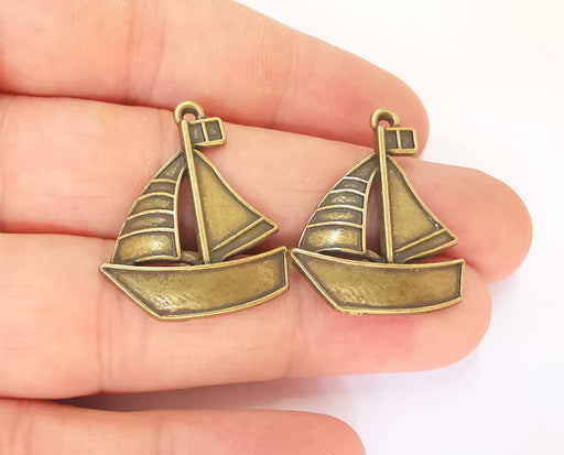 4 Sailing Ship Charms Antique Bronze Plated Charms (31x25mm)  G23319