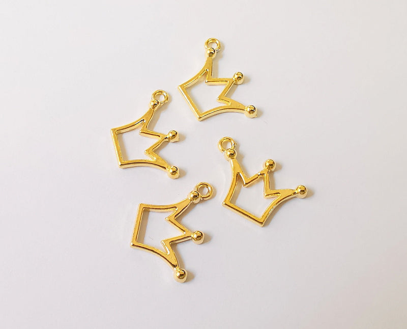 10 Crown Charms Shiny Gold Plated Charms (20x13mm)  G22963