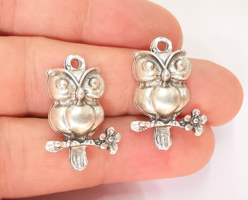 2 Owl Charm Antique Silver Plated Charms (28x18mm) G22979