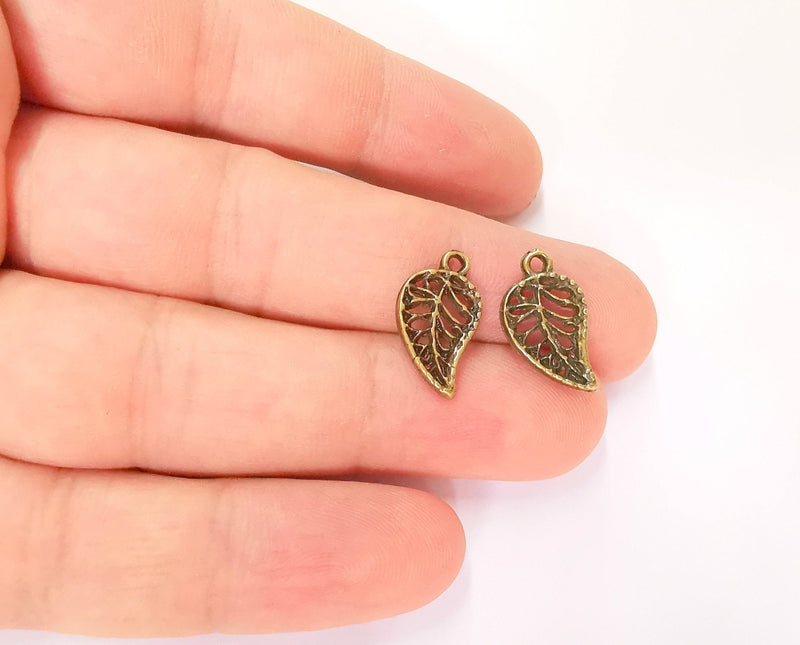 10 Leaf Charms Antique Bronze Plated Charms (18x10mm)  G22980