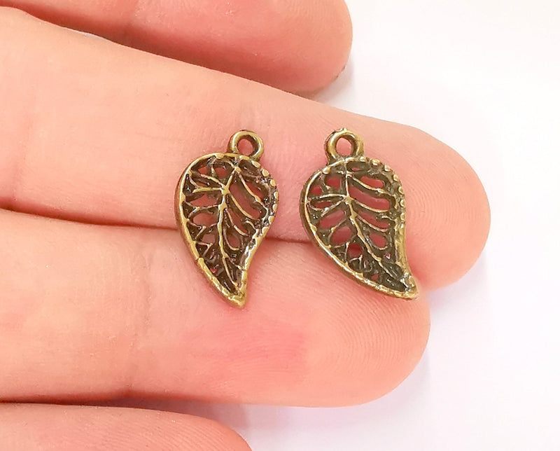 10 Leaf Charms Antique Bronze Plated Charms (18x10mm)  G22980
