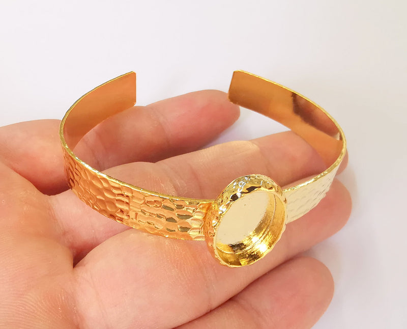 Bracelet blank Resin cuff Dry flower inlay blank Cuff bezel Glass cabochon base Hammered adjustable Shiny gold plated (18x13mm ) G23402