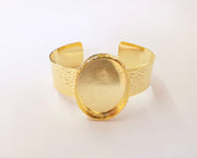 Bracelet blank Resin cuff Dry flower inlay blank Cuff bezel Glass cabochon base Hammered adjustable Shiny gold plated (40x30mm ) G23473