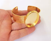 Bracelet blank Resin cuff Dry flower inlay blank Cuff bezel Glass cabochon base Hammered adjustable Shiny gold plated (40x30mm ) G23473