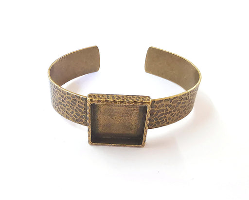 Bracelet blank Resin cuff Dry flower inlay blank Cuff bezel Glass cabochon base hammered adjustable Antique bronze (20x20mm ) G23505