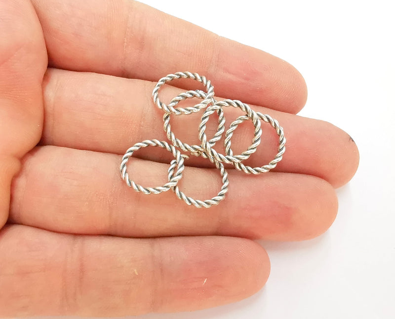 20 Twisted circle findings Antique silver plated circle (15mm)  G23512