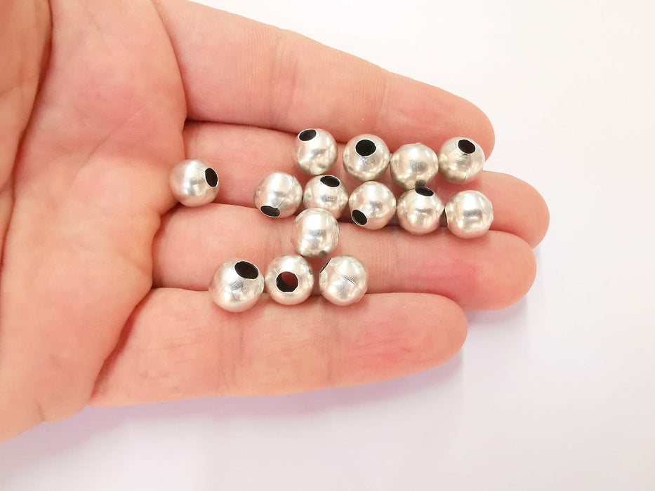 10 Silver Round Beads Antique Silver Plated Beads (10mm) G23057