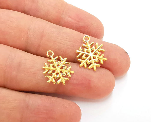 4 Snow flake charms Gold plated charms (19x15mm)  G23535