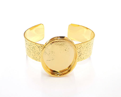 Bracelet blank Resin cuff Dry flower inlay blank Cuff bezel Glass cabochon base textured adjustable Shiny gold plated (40x30mm ) G23548