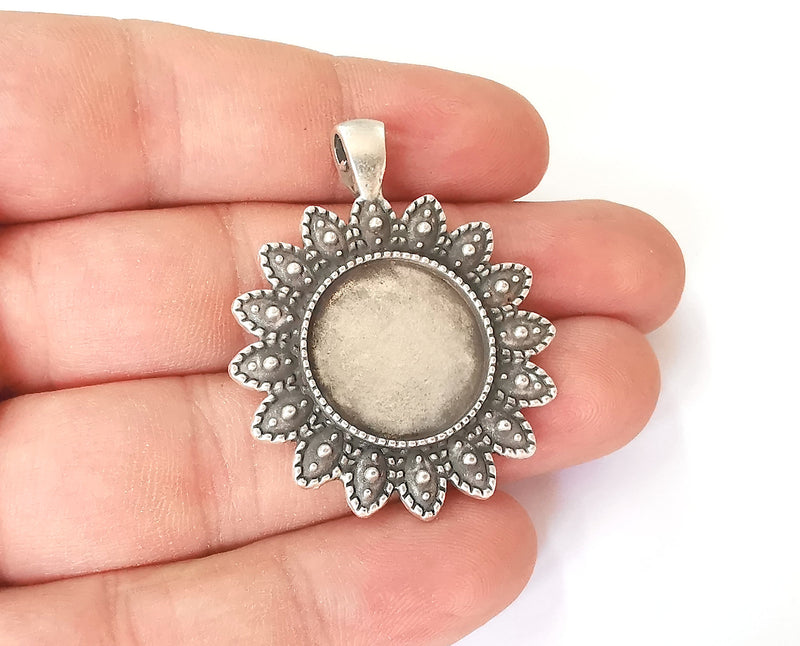 Flowers pendant blank bezel Resin bezel Mosaic mountings Antique silver plated pendant (45x36mm)( 19 mm Bezel Inner Size)  G23551
