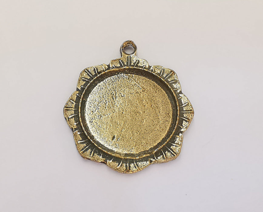 Flowers Frame Pendant Blank Antique Bronze Plated Pendant (42x37mm) (26mm Blank Size)  G23134