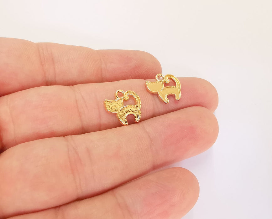 10 Cat Charms Shiny Gold Plated Charms (13x13mm)  G23138