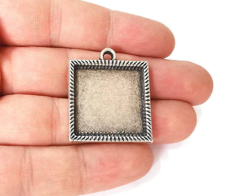 2 Pendant blank bezel Resin bezel Mosaic mountings Antique silver plated pendant (35x30mm)( 25 mm Bezel Inner Size)  G23692