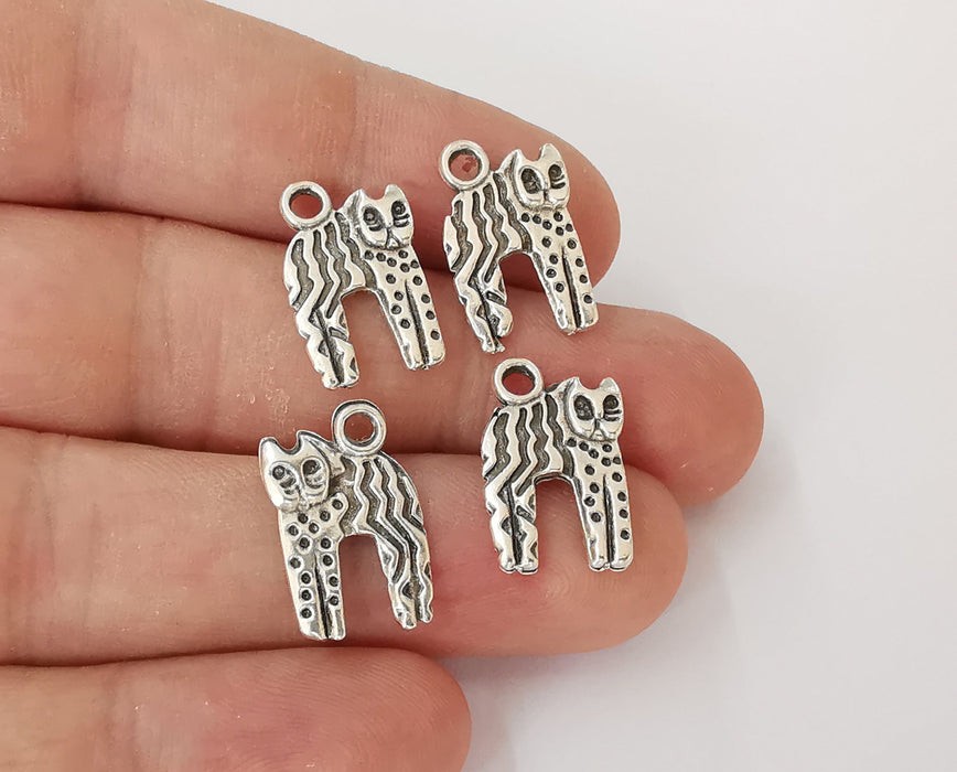 10 Cat charms Antique silver plated charms (19x12mm)  G23696