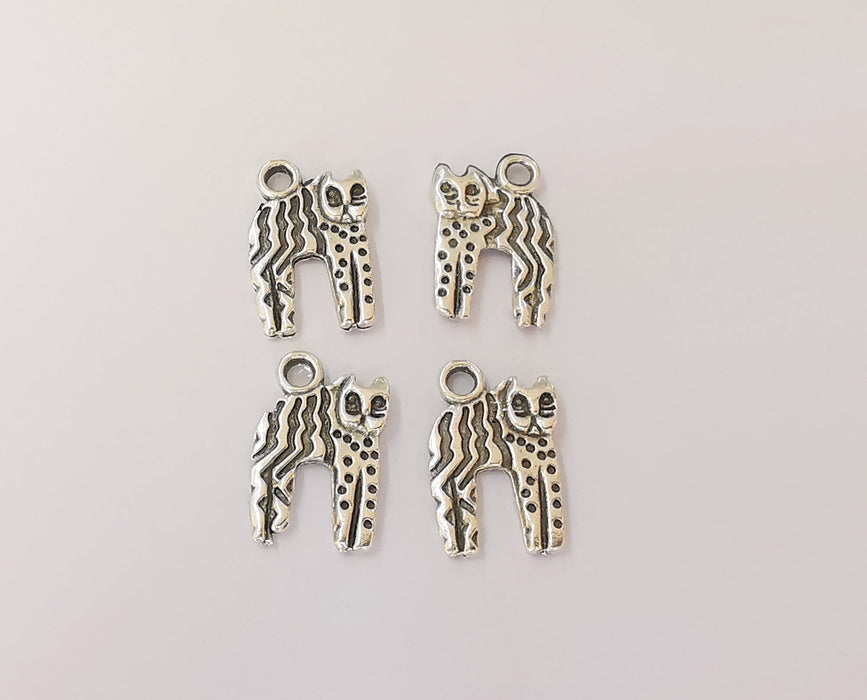 10 Cat charms Antique silver plated charms (19x12mm)  G23696