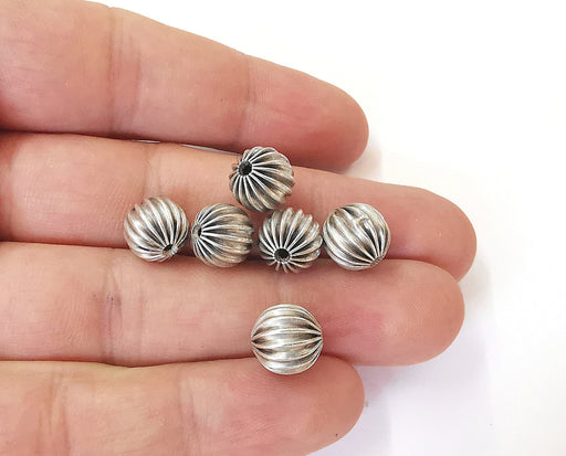5 Silver round beads Antique silver plated brass beads (10mm) G23750