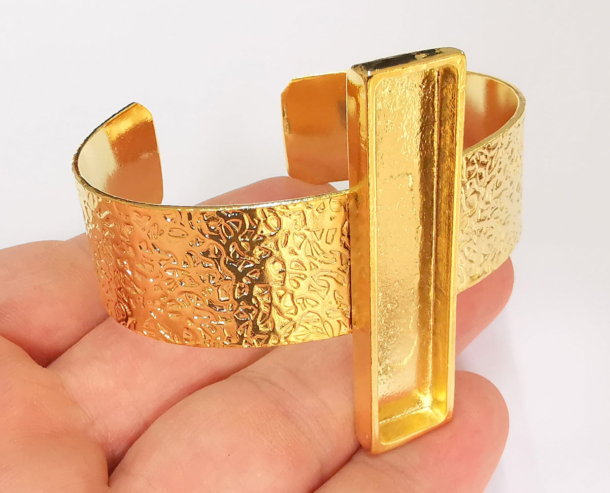 Bracelet Blank Resin Cuff Dry Flower inlay Blank Cuff Bezel Glass Cabochon Base Textured Adjustable Shiny Gold Plated (50x10mm ) G23287