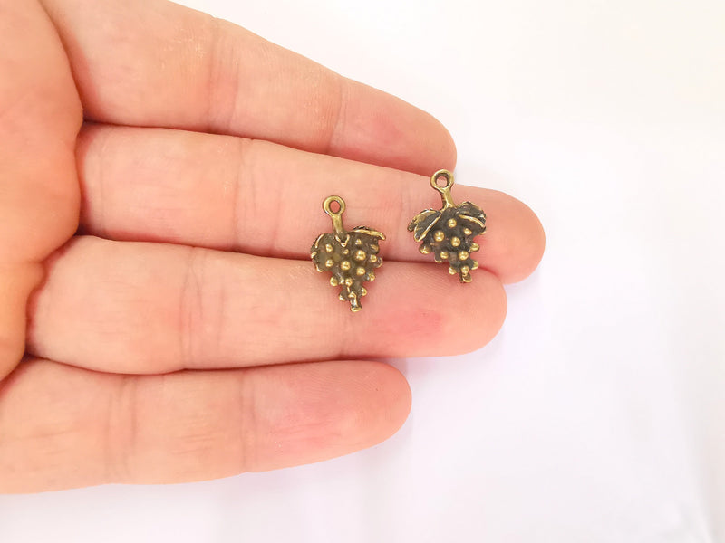 10 Bunch of Grapes Charms Double Sided Fruit Charms Antique Bronze Plated Charms (20x13mm) G23303