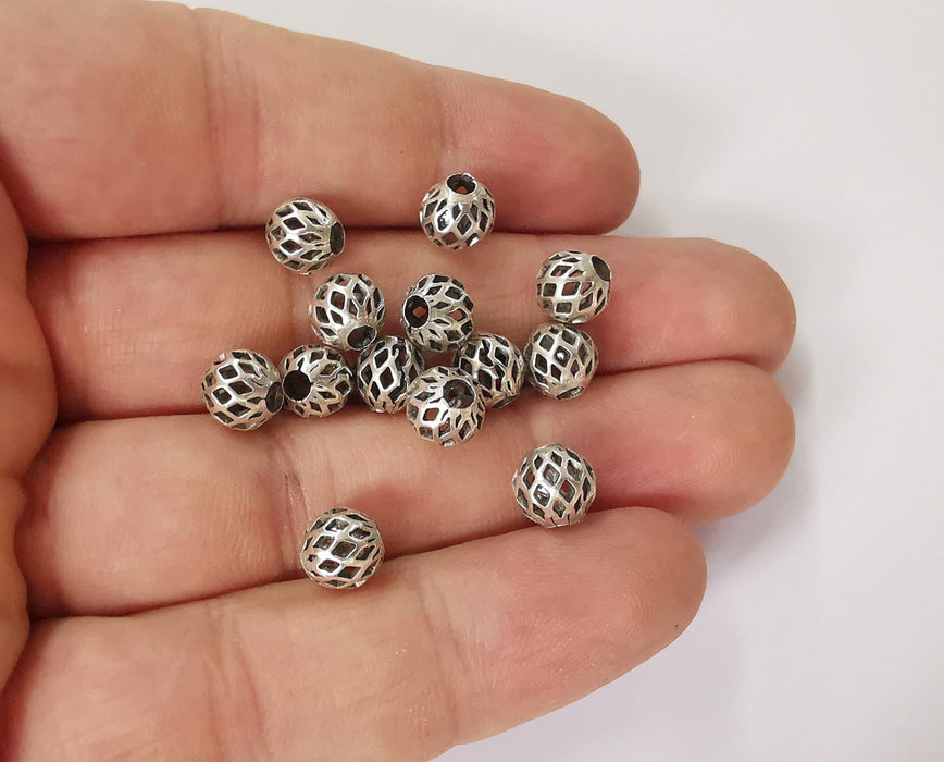 10 Silver beads Antique silver plated brass beads (8mm) G23768