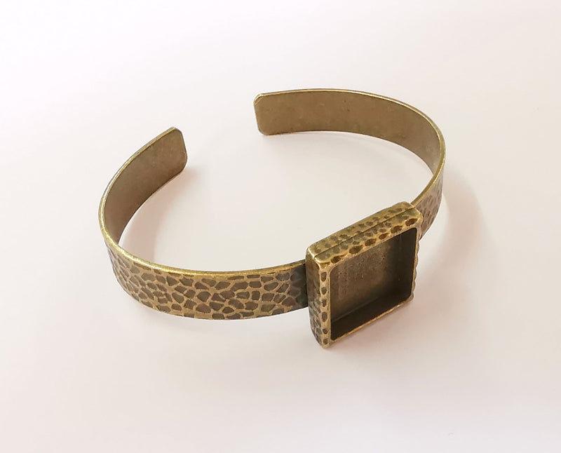 Bracelet blank Resin cuff Dry flower inlay blank Cuff bezel Glass cabochon base Hammered adjustable Antique bronze (16x16mm ) G23349