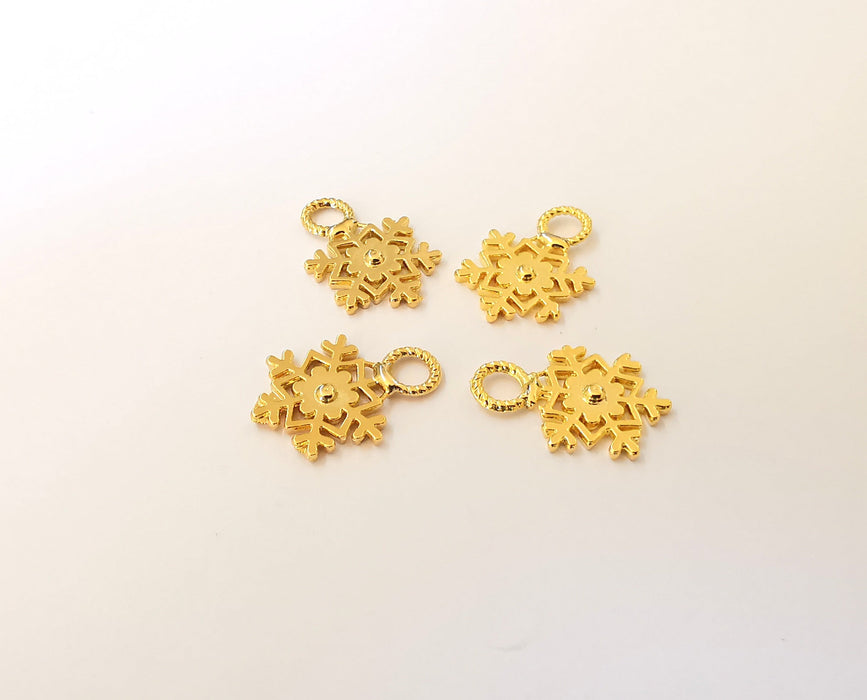 5 Snowflake charms 24K Shiny gold plated charms (20x14mm) G23365