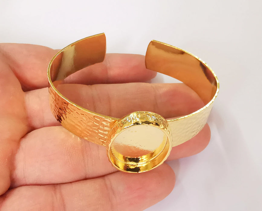 Bracelet blank Resin cuff Dry flower inlay blank Cuff bezel Glass cabochon base Hammered adjustable Shiny gold plated (25x18mm ) G23369