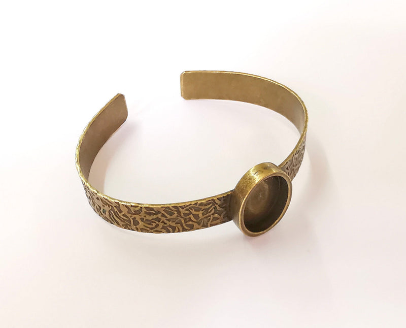 Bracelet blank Resin cuff Dry flower inlay blank Cuff bezel Glass cabochon base Textured adjustable antique bronze  (18x13mm ) G23377