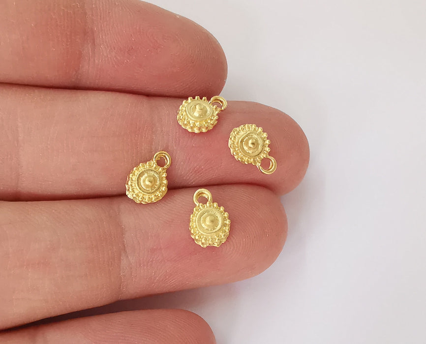 10 Round charms Gold plated charms (9x6mm)  G23798