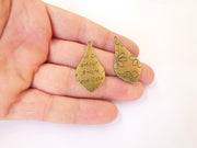 2 Flower double sided (Sides different) charms Antique bronze plated charms (39x20mm)  G23477