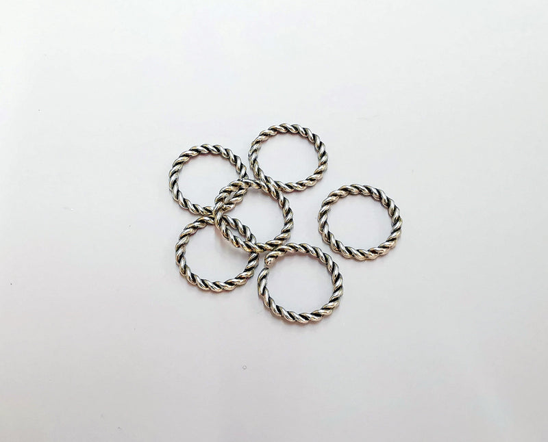 20 Twisted circle findings Antique silver plated circle (15mm)  G23512