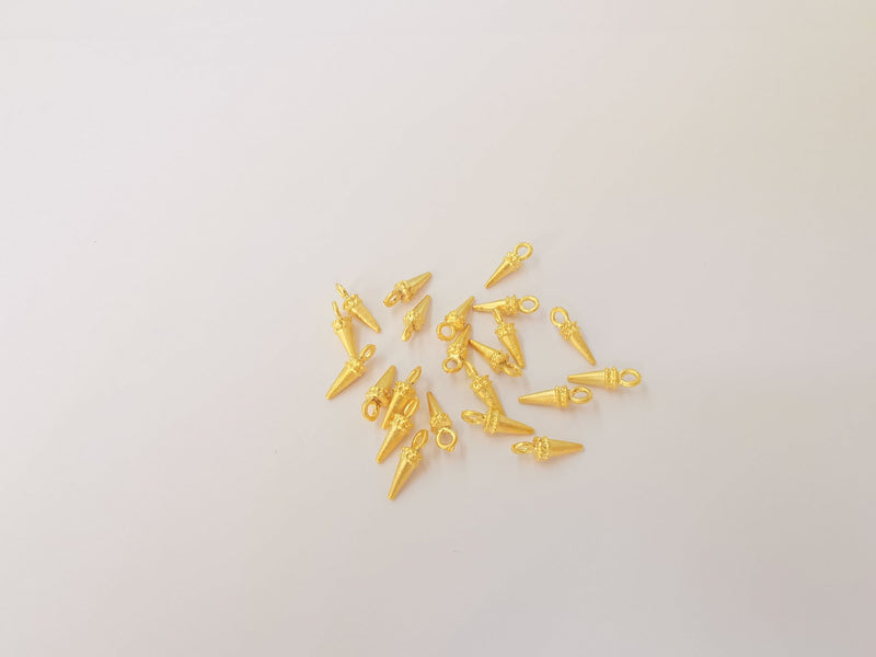 10 Cone Spike charms Gold plated brass charms (13x4mm)  G23843