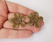 2 Flower charms Antique bronze plated charms (35x34mm) G23856
