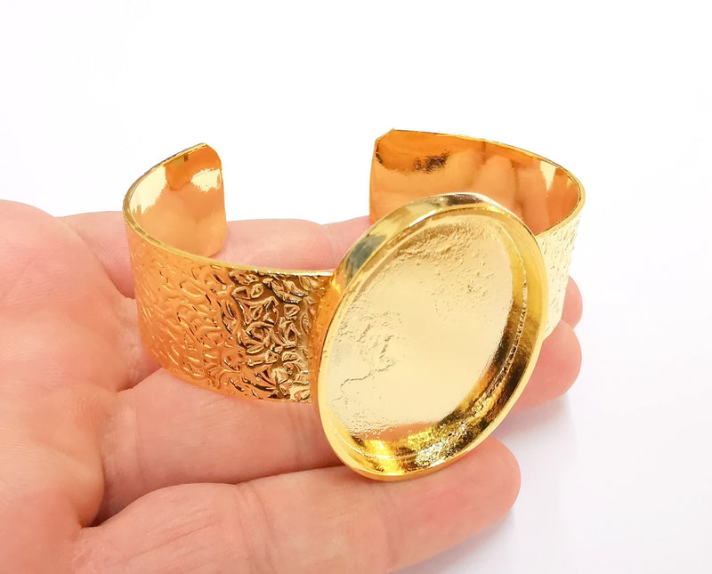 Bracelet blank Resin cuff Dry flower inlay blank Cuff bezel Glass cabochon base textured adjustable Shiny gold plated (40x30mm ) G23548