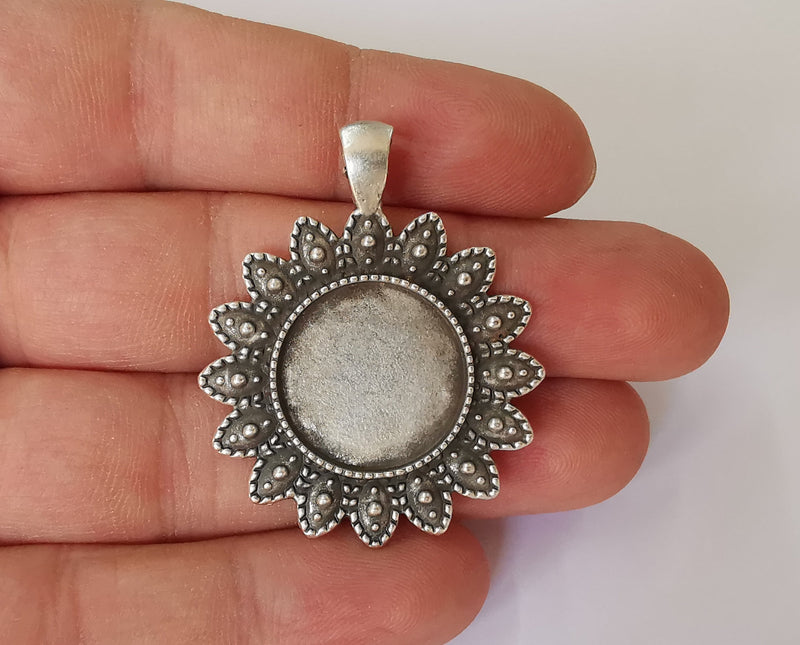 Flowers pendant blank bezel Resin bezel Mosaic mountings Antique silver plated pendant (45x36mm)( 19 mm Bezel Inner Size)  G23551