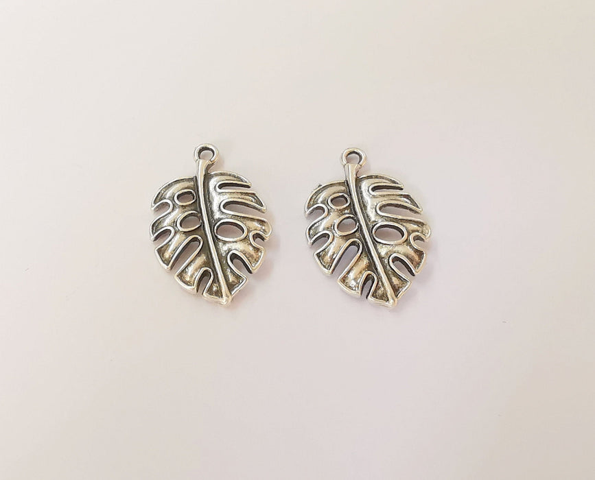 4 Monstera leaf charms Antique silver plated charms (27x18mm)  G23863