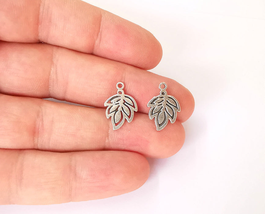 10 Leaf charms Antique silver plated charms (18x12mm)  G23875