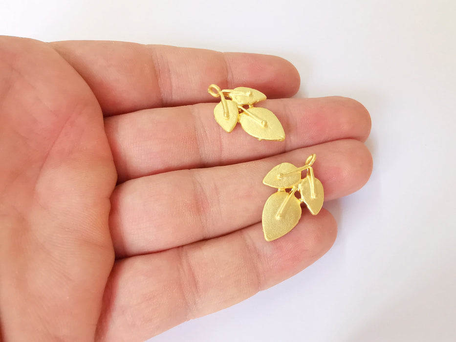 2 Leaf charms Gold plated brass charms (28x18mm)  G23891