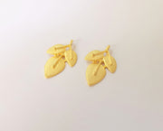 2 Leaf charms Gold plated brass charms (28x18mm)  G23891