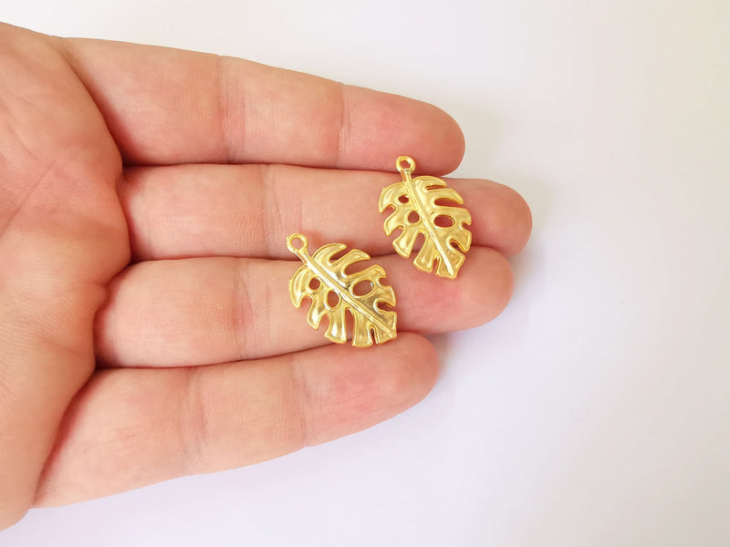 2 Monstera leaf charms Gold plated charms (27x18mm)  G23902