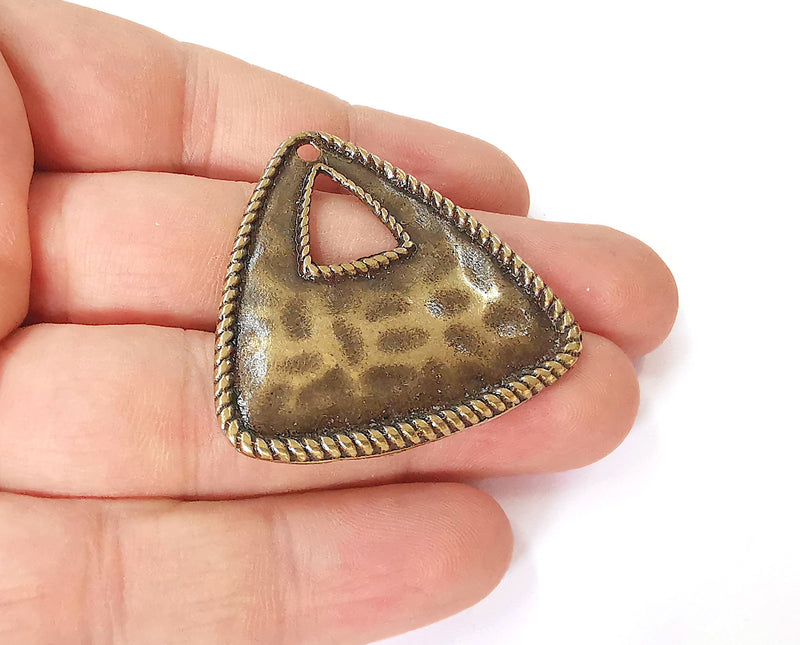 2 Hammered triangle charms Antique bronze plated charms (44x42mm) G23634