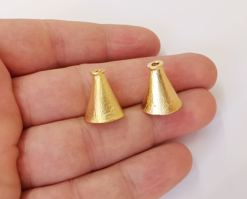 2 Gold cone caps findings Gold plated brass findings (17x14 mm)  G23685