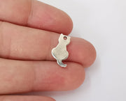 10 Cat charms Antique silver plated charms (17x9mm)  G23695