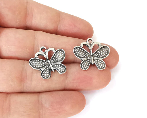 4 Butterfly charms Antique silver plated charm (23x21mm) G23700