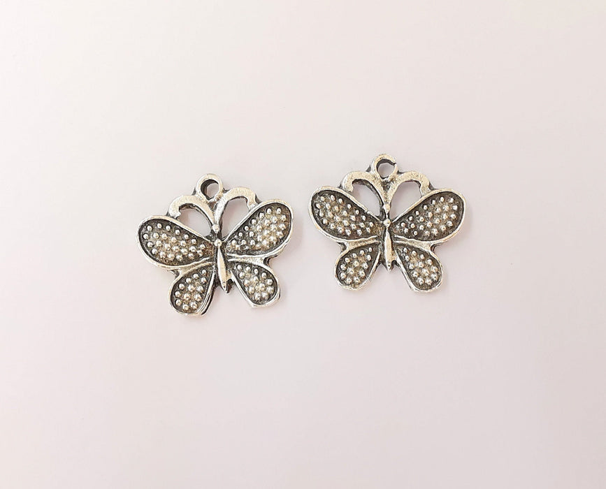 4 Butterfly charms Antique silver plated charm (23x21mm) G23700