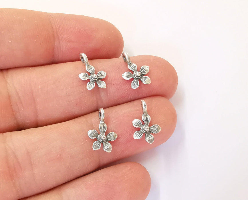 10 Flowers charms Antique silver plated brass charms (14x9mm)  G23717