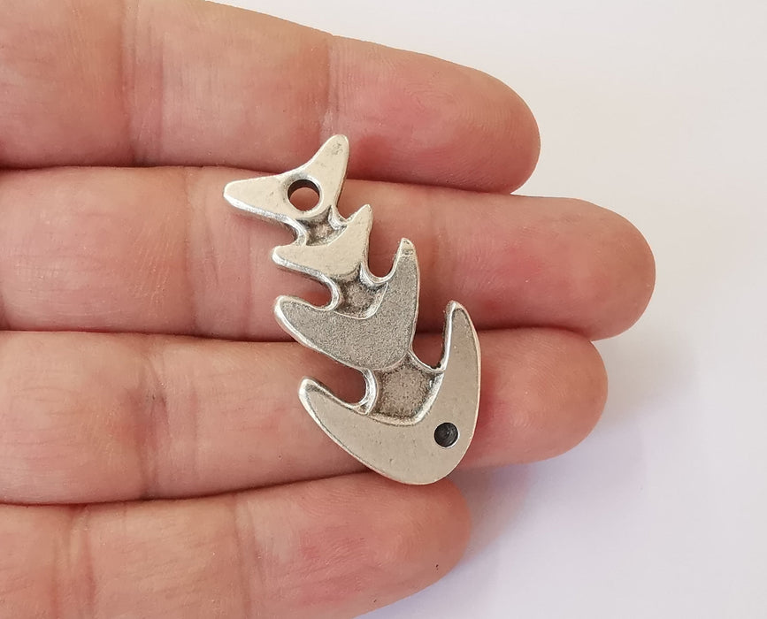 2 Silver fish bone charms Antique silver plated charms (40x21mm) G23753