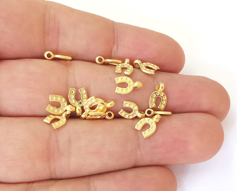20 Horse shoe charms Gold plated brass charms (9x6mm)  G23790