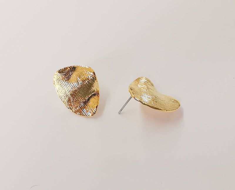 Wavy streaked gold earring base wire with hoop Shiny gold plated brass findings 1 Pairs (22x17mm) G24069
