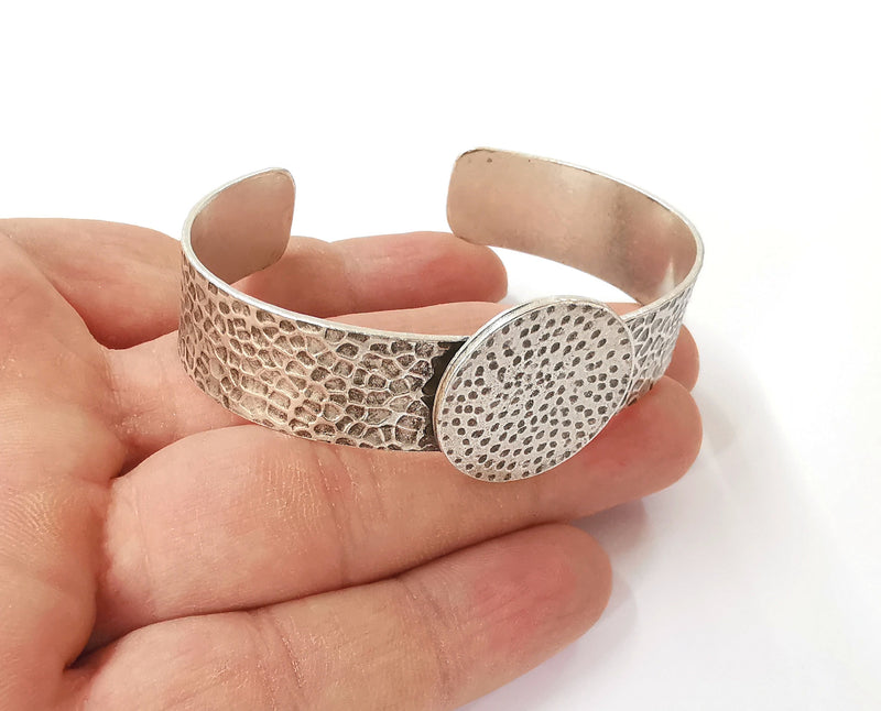 Bracelet blank Resin dry flower inlay blank Cuff bezel Glass cabochon base Hammered adjustable Antique silver (25mm ) G24072